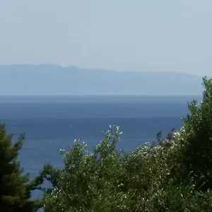 κάντε κράτηση εδώ